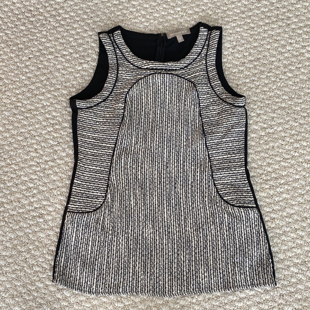 BANANA REPUBLIC Textured Sleeveless Blouse